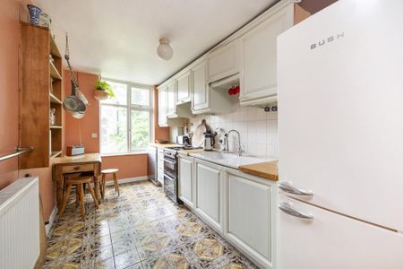 3 bedroom maisonette to rent - Photo 4