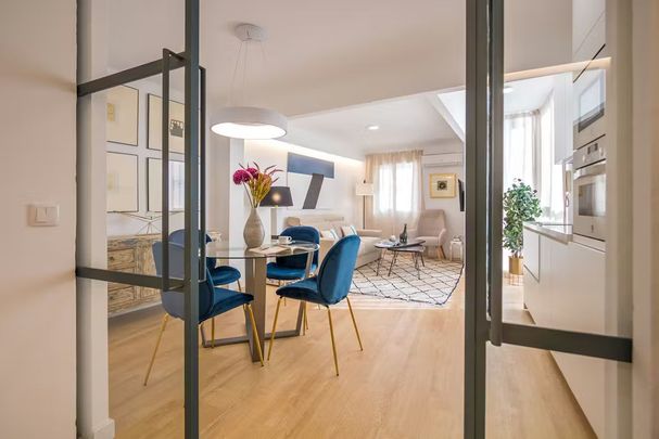 Calle Velarde, Sevilla, Andalusia 41001 - Photo 1