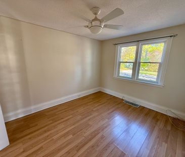 For Lease - 1201 Kenneth Avenue Unit# Main Floor, Peterborough, Ont... - Photo 2