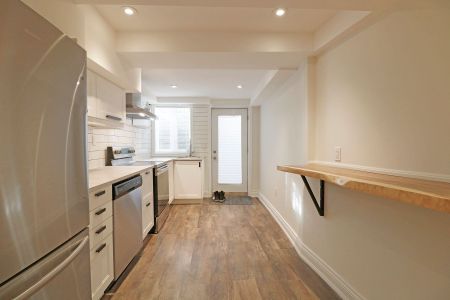 For Lease - 202 Claremont Street Unit# Lower, Toronto, Ontario - Photo 4