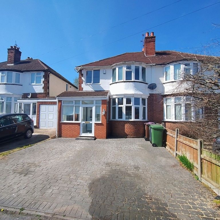 Fairview Road, Penn, Wolverhampton - Photo 1