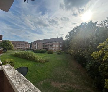 3 bedroom flat to rent - Photo 6
