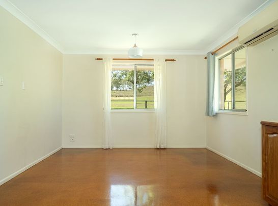 House & Grazing – 200 acres - Photo 1