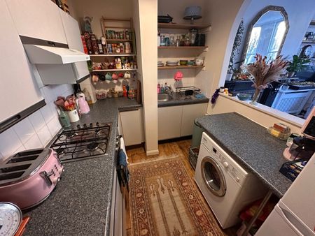 Room in a Shared Flat, Buckingham Road, BN1 - Photo 4