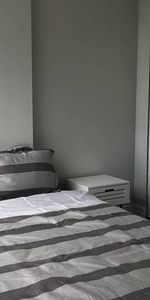 ☺☻☺ Furnished Corner Unit in a Prime Downtown Location - Photo 3