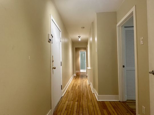 2505 Van Horne , #1 - Photo 1