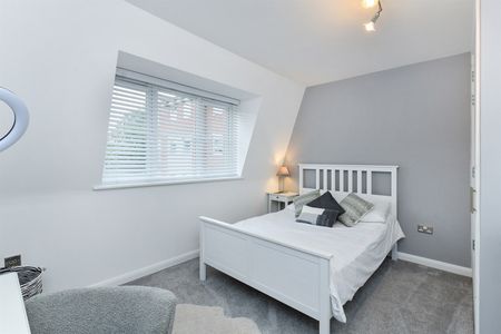 Cambridge Court, West Bridgford NG2 7NN - Photo 3