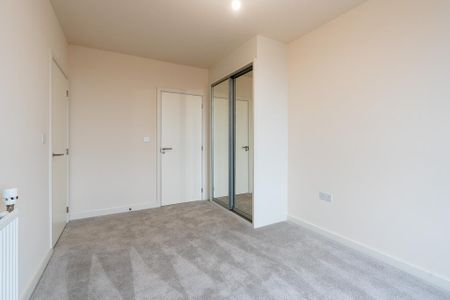 2 bedroom flat to rent - Photo 2