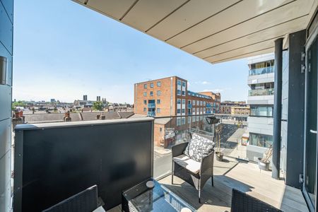 Flat to rent - 4 Hawthorne Crescent, Greenwich, SE10 - Photo 5