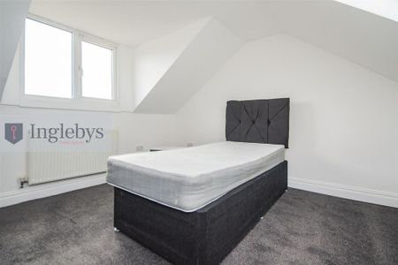 2 bedroom maisonette to rent - Photo 5