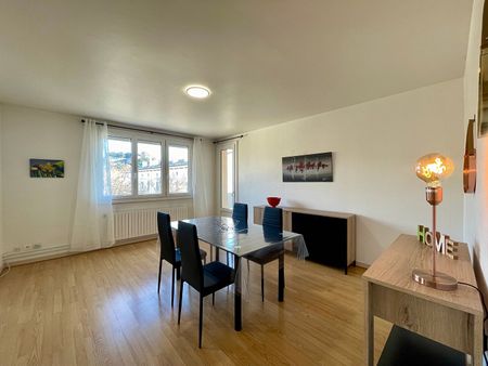 Location Appartement 3 pièces 79m² - Photo 5