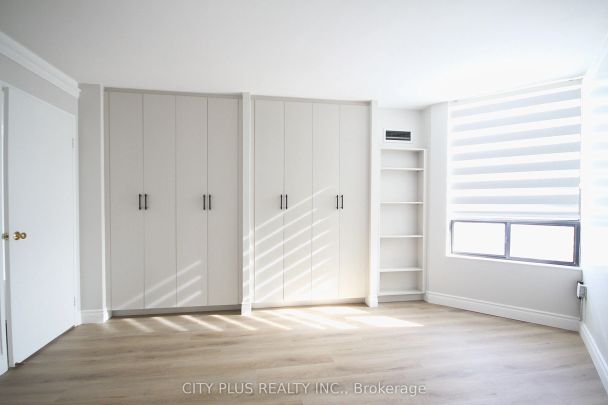 7460 Bathurst Street #1607 - Photo 1