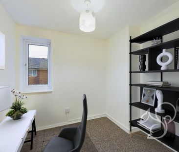 Viceroy Close, Colchester - Photo 5