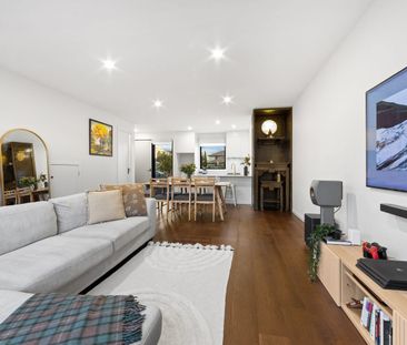 Modern Townhouse! - Photo 2