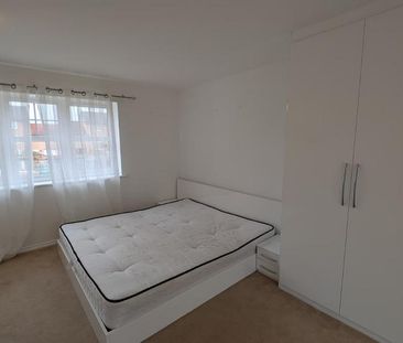 5 bedroom semi-detached house to rent - Photo 1