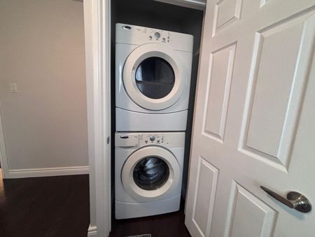 For Lease - 295 Blue Grass Boulevard, Richmond Hill, Ontario - Photo 2