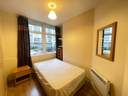 2 Bed Flat, Metro Central Heights, SE1 - Photo 3
