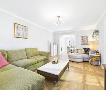 4 bedroom detached house to rent - Photo 3