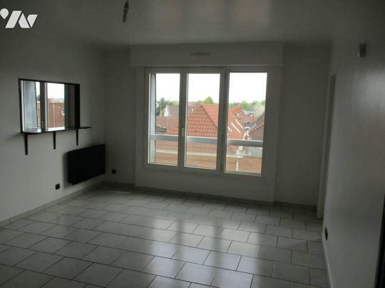 Templemars , appartement T2 51m2, 3éme étage. Cave, Garage.550€ et 80€ charges.frais:585€. - Photo 1