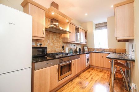 2 bedroom maisonette to rent - Photo 5