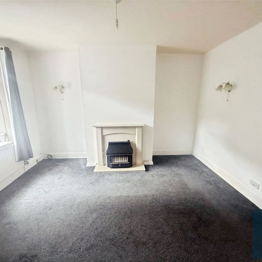 Ravensknowle Road, Moldgreen, Huddersfield, HD5 - Photo 1