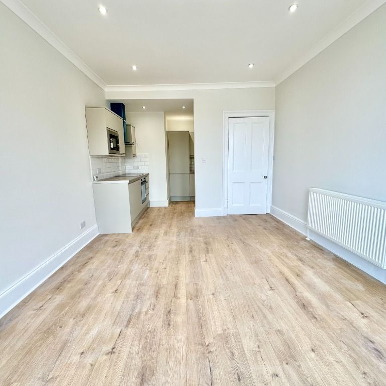 Battlefield Road, Battlefield, Glasgow, G42 9JN - Photo 1