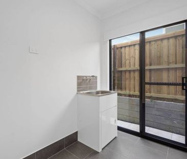 Elegant Brand New Family Home – First Time Offered Only $700 per week - Photo 2