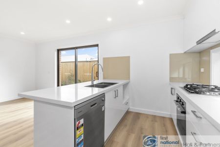 2 / 6 Thomas Street, Pakenham - Photo 5