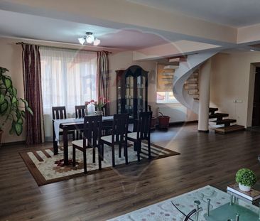 Casă / Vilă cu 4 camere de închiriat în zona Dambul R... - Fotografie 1
