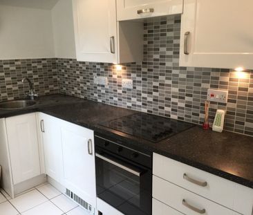 Studio Flat, Holland Road, BN3 - Photo 3