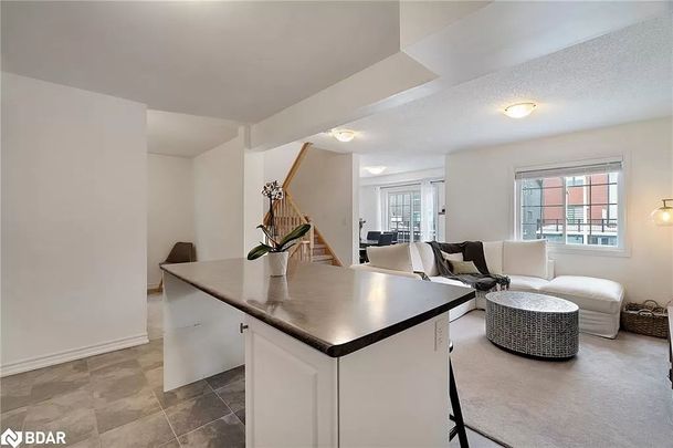 For Lease - 46 Andean Lane, Barrie, Ontario - Photo 1