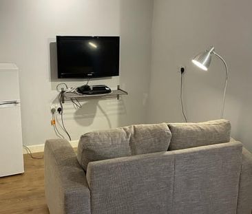 2 Bed Semi-Detached House, Burns Street, NG7 - Photo 1