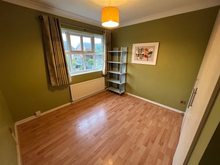 Dunton Hall Road, Shirley - Photo 3