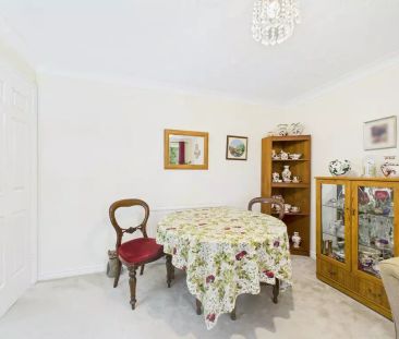 2 bedroom detached bungalow to rent - Photo 4