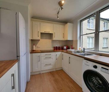 Mullings Court, Cirencester, GL7 - Photo 1