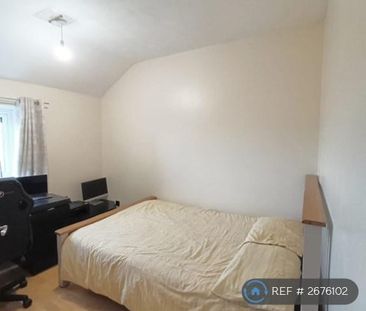 2 bedroom end of terrace house to rent - Photo 2