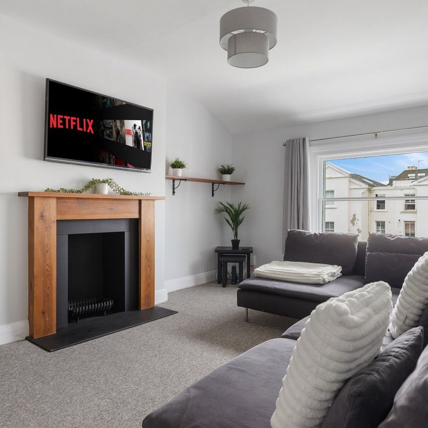 2 Bed Flat, Miranda Road, N19 - Photo 1