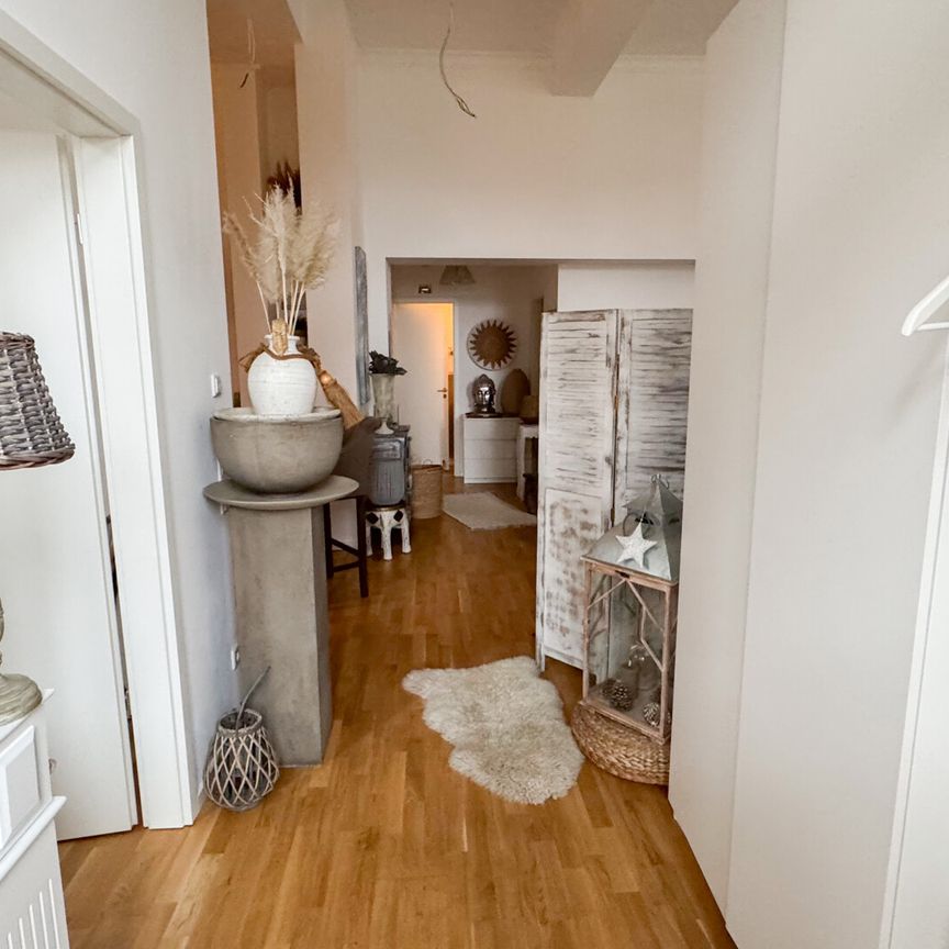 Hochwertige und stillvolle 3 Zimmer Terrassenwohnung im Kloster Marienborn – Eigener Eingangsbereich - Photo 1