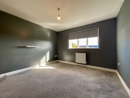 3 bedroom Detached Bungalow to let - Photo 5