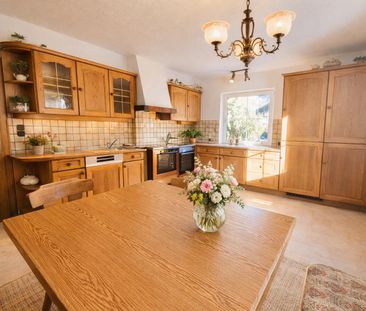 Liebevolle 3-Zi.-Wohnung mit 330 m² Garten! - Photo 4