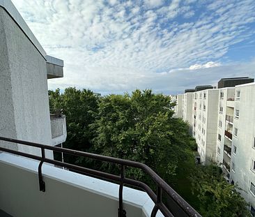 Schöne 2-Zimmer-Wohnung mit Balkon im Süden von Neuperlach - Foto 2