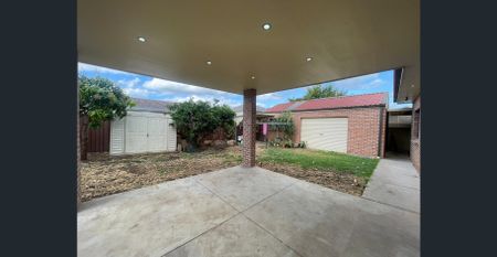 Quiet & Convenient Location - Photo 3