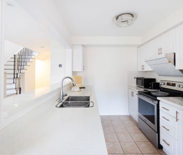 For Lease - 48 Warren Bradley Street, Markham, Ontario - Photo 1