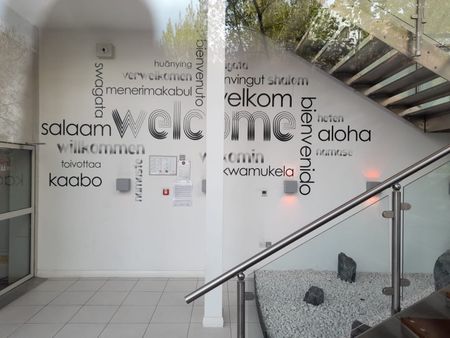 1 Bed Flat, Salford, M5 - Photo 2