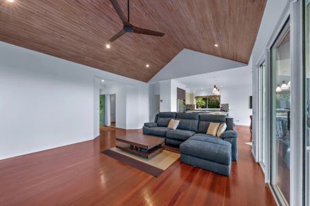 Rainforest Retreat - Multi-Level Home with Stunning Ocean Views - Pool & Yard Maintenance Included! - Photo 5