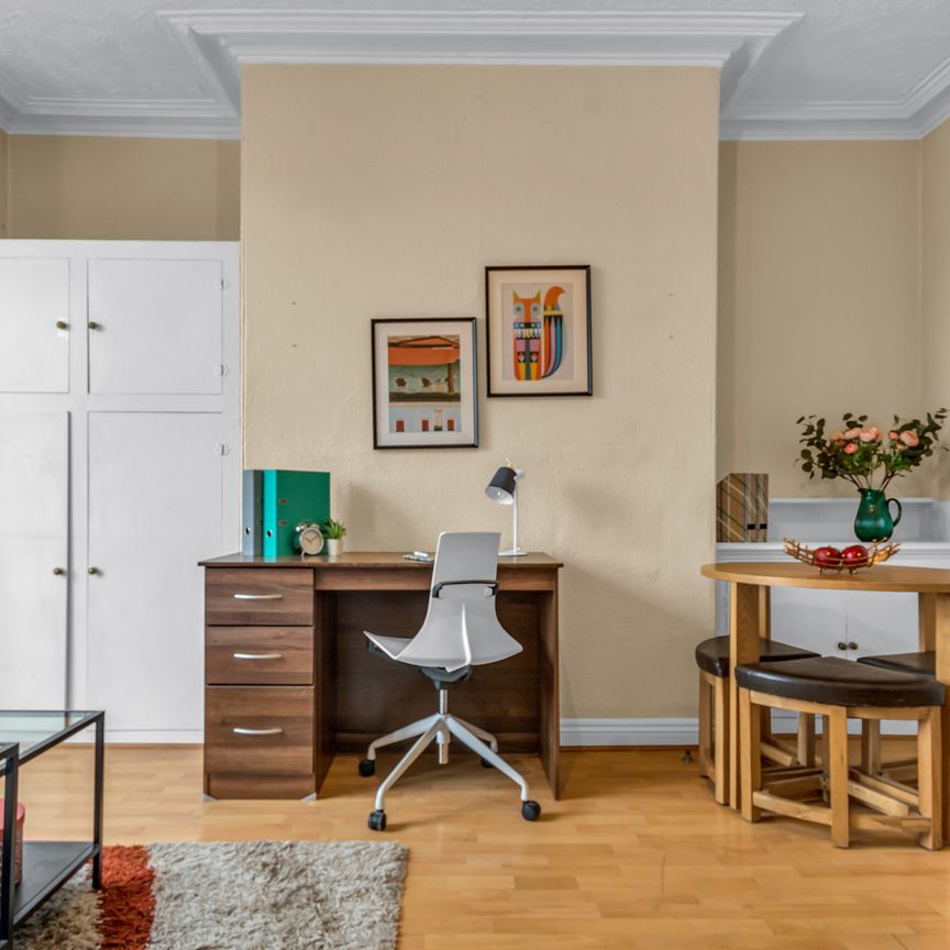 98 Burley Road Leeds - LS3 1JP - Photo 1