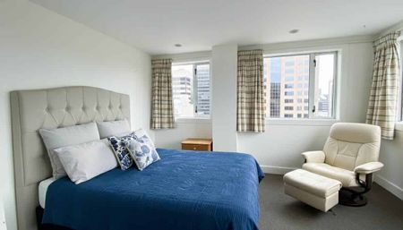 Spacious 3-Bedroom Apartment in the Heart of A... - Photo 4