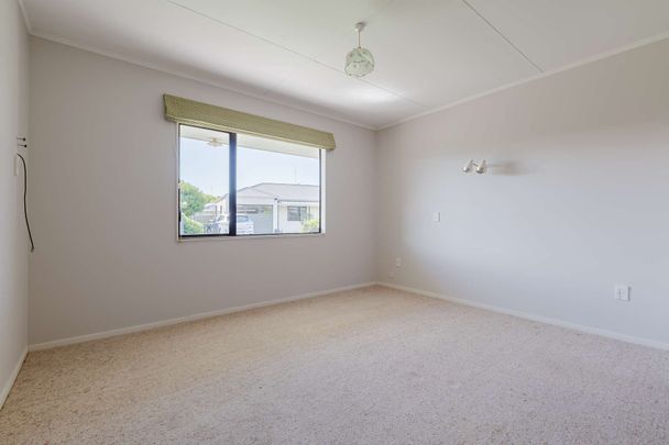 2 Bedroom on Warwick - Photo 1