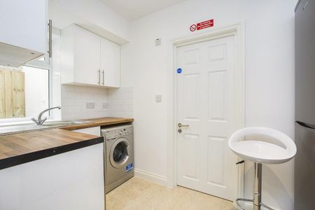 House share to rent - Photo 4