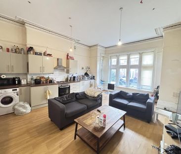 4 bedroom flat to rent - Photo 4